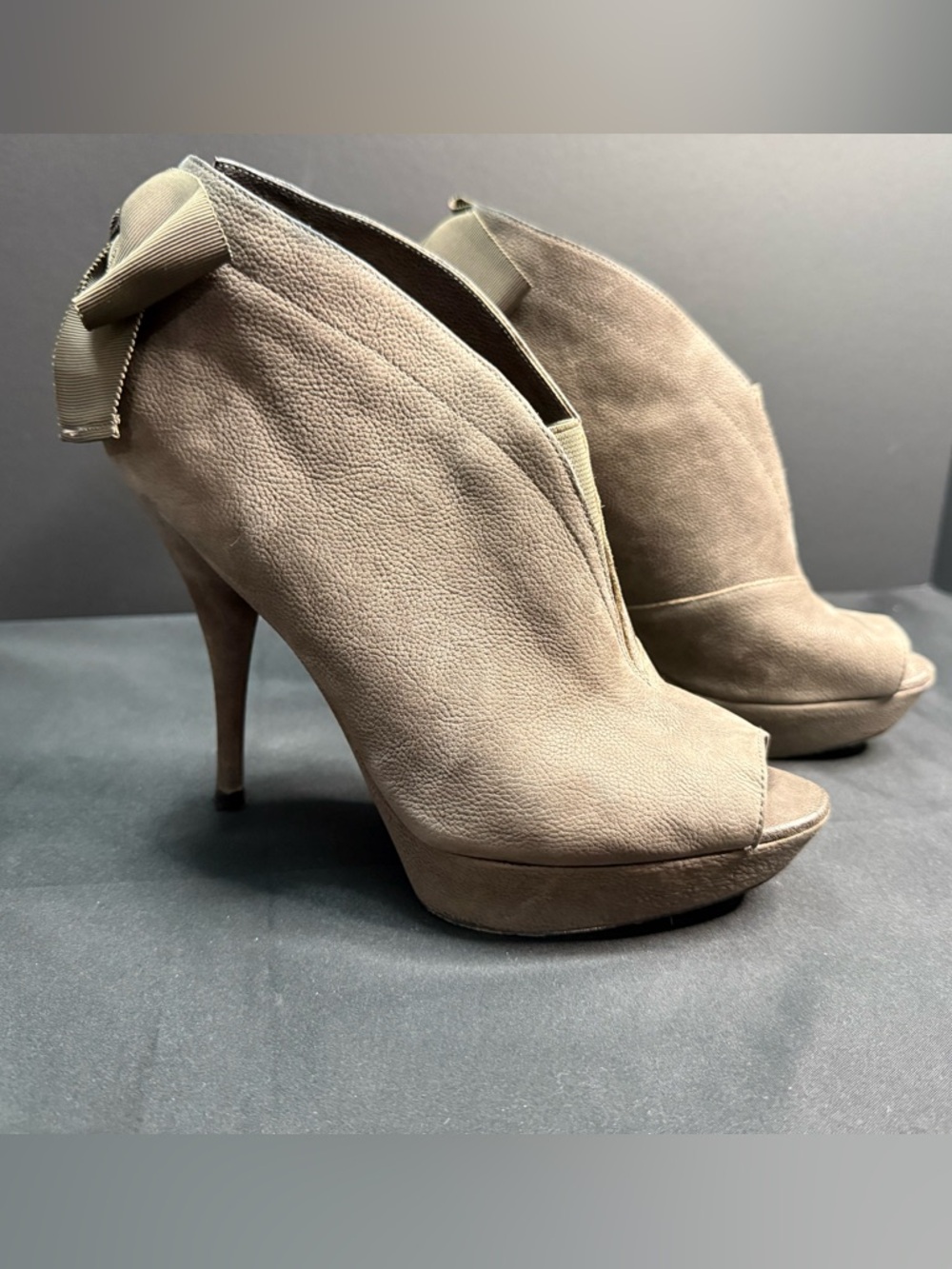 Vera Wang Brown Grey Leather Bootie Peep Toe High Heel Bow Platform